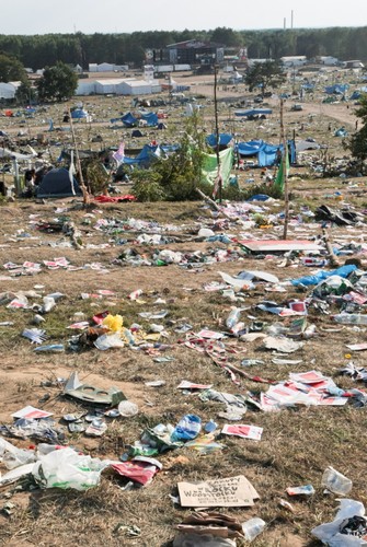 Sprzątanie po Przystanku Woodstock