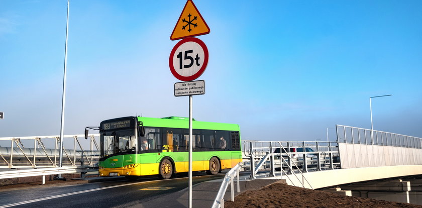 Śmiertelny wypadek w Poznaniu. Autobus MPK potrącił kobietę na przejściu dla pieszych  