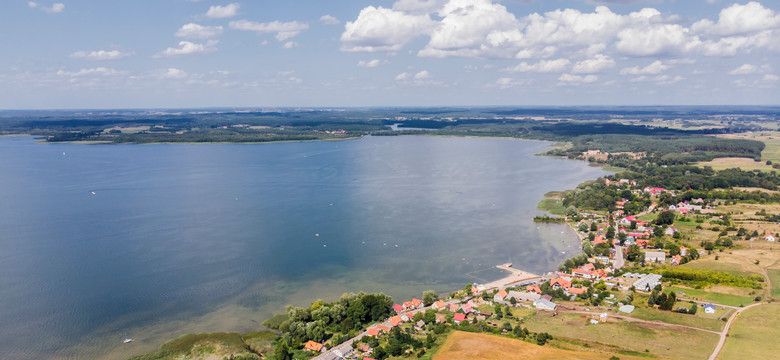 Pożar łodzi na Śniardwach. Jedna osoba w stanie ciężkim