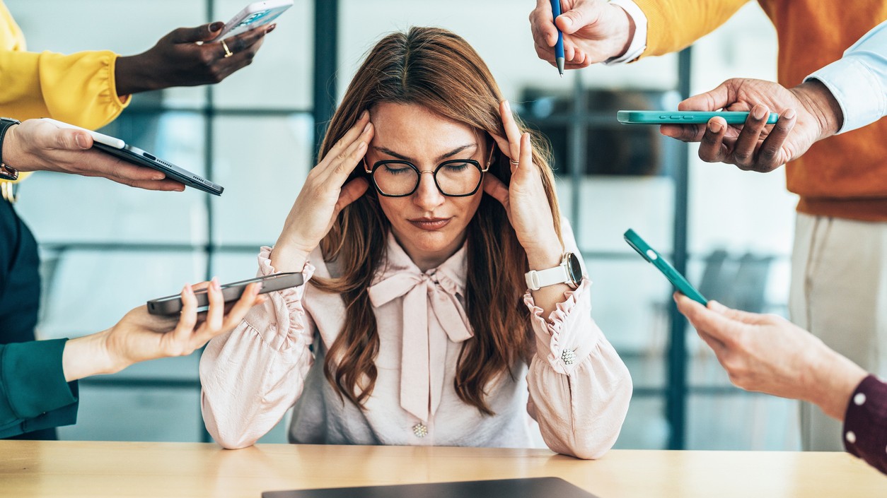 Stres nie je len pocit – je to chemická búrka v našom tele.