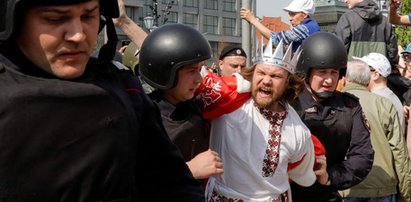 Protesty w kilkudziesięciu miastach. Zatrzymano ponad tysiąc osób