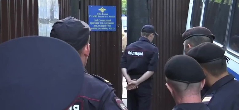 Aktywiści Pussy Riot wyszli na wolność. Od razu znów trafili za kratki