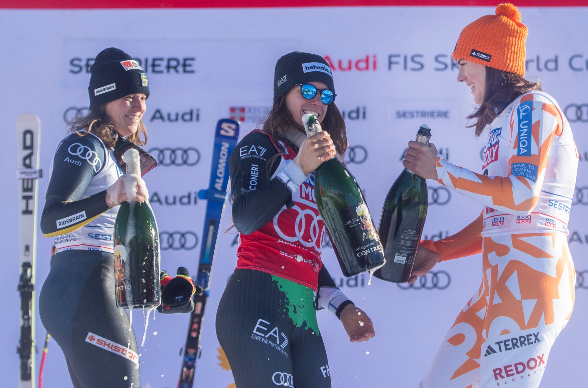 Slovenka Petra Vlhová skončila tretia v obrovskom slalome v Sestriere.