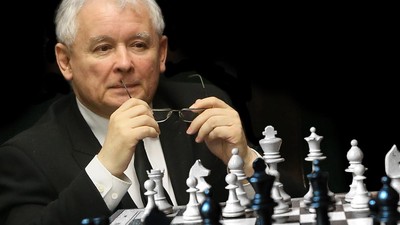 Jarosław Kaczyński i wielka szachownica 