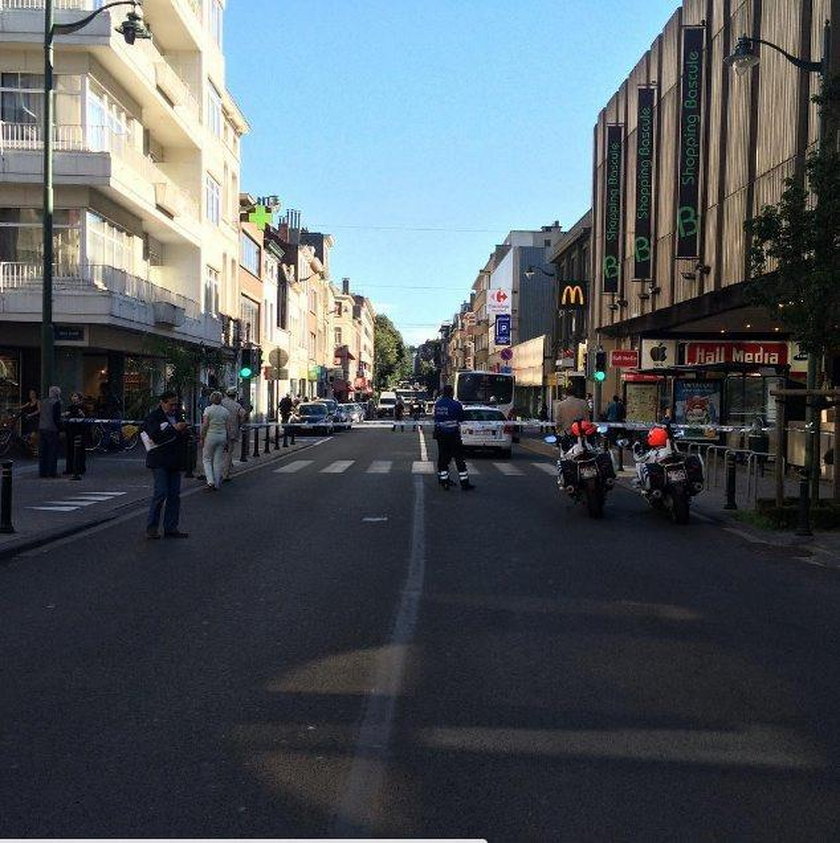 Atak nożowniczki w Brukseli. Ranne trzy osoby