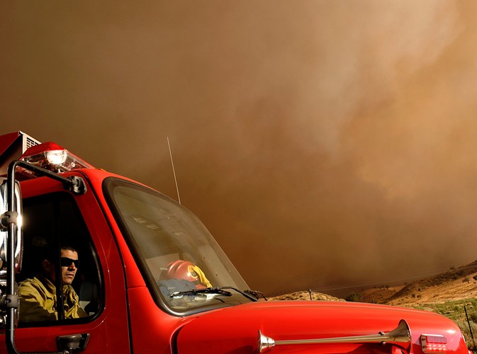 Kalifornia walczy z ogniem