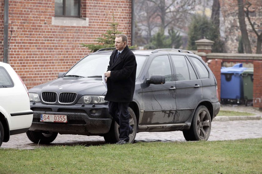 Kurski staranował auto?