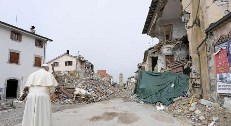 Pope Francis pays a visit to Italian earthquake site