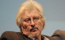 Prof. Markowski przekonuje, że PiS chce wojen kulturowych: Partia ma na zapleczu Kościół, który ją wspiera