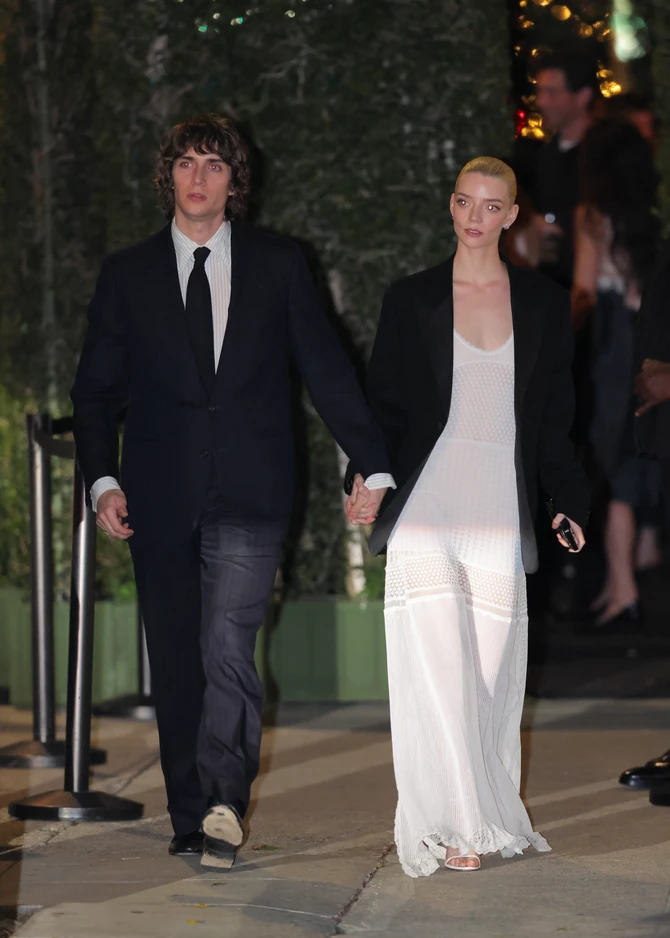 Anja Tejlor-Džoj sa suprugom