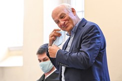 Olechnowicz o sprzedaży części Lotosu: Rozbiór i rozparcelowanie