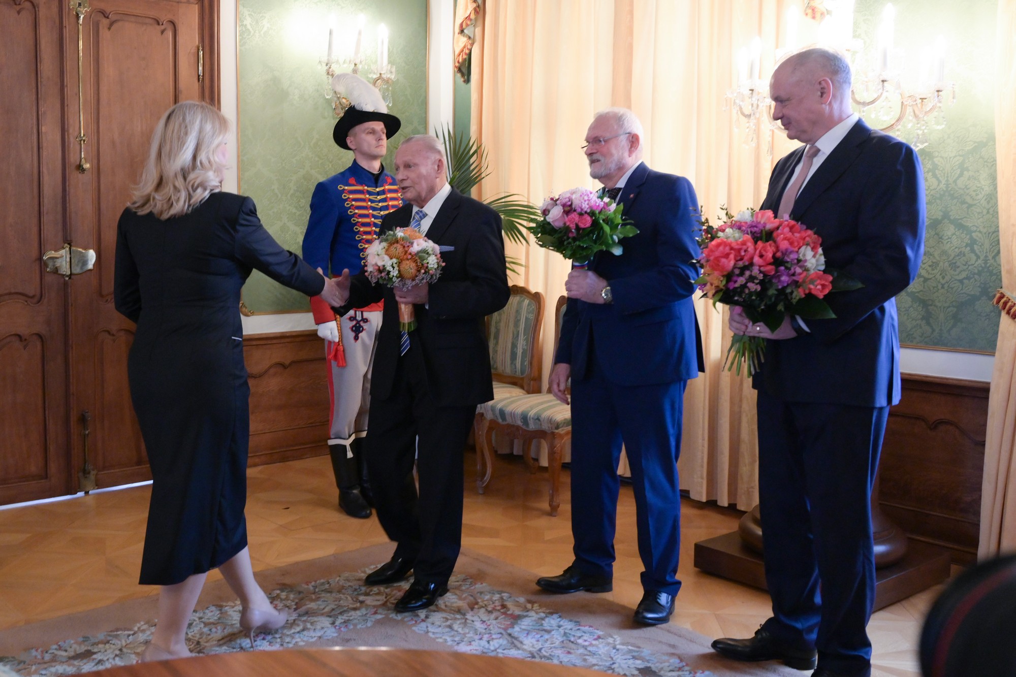 Spoločný obed prezidentky Zuzany Čaputovej a bývalých prezidentov.