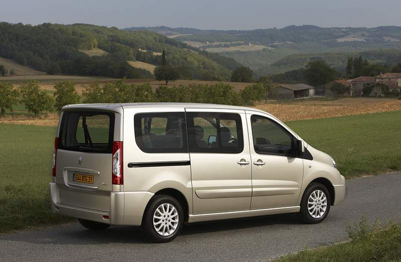 Peugeot Expert Tepee: Od minibusa do dostawczaka