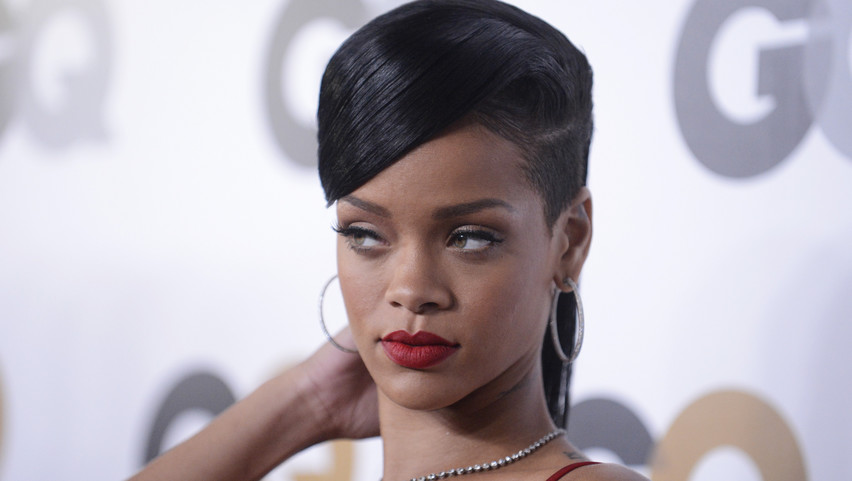 Rihanna őrülten szexi fehérneműs képeivel borzolja a kedélyeket: olyan, akár egy vadmacska – fotók