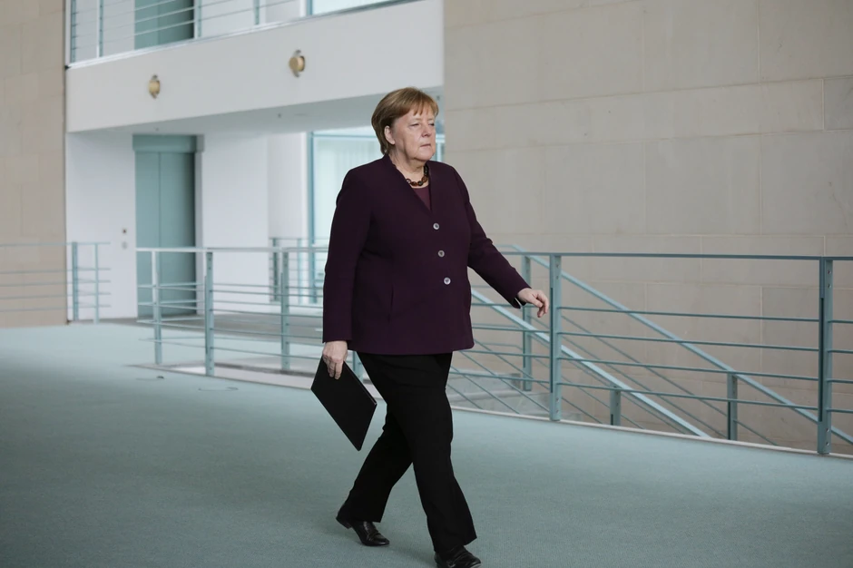 Kancelarka Angela Merkel je osudila "otrov" rasizma