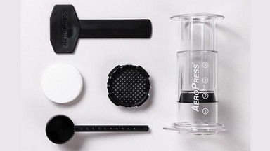 Nowy, przezroczysty AeroPress podbija serca miłośników kawy