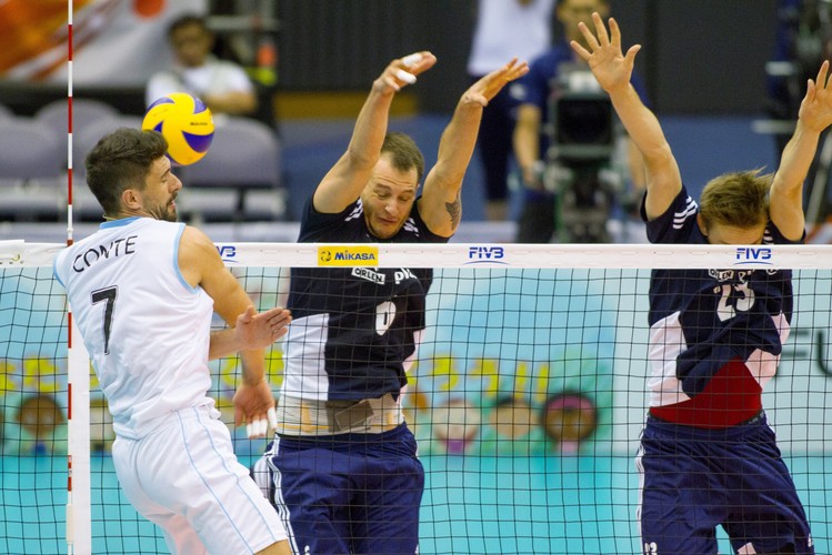 Polska - Argentyna 3:1 (25:18, 19:25, 25:21, 27:25)