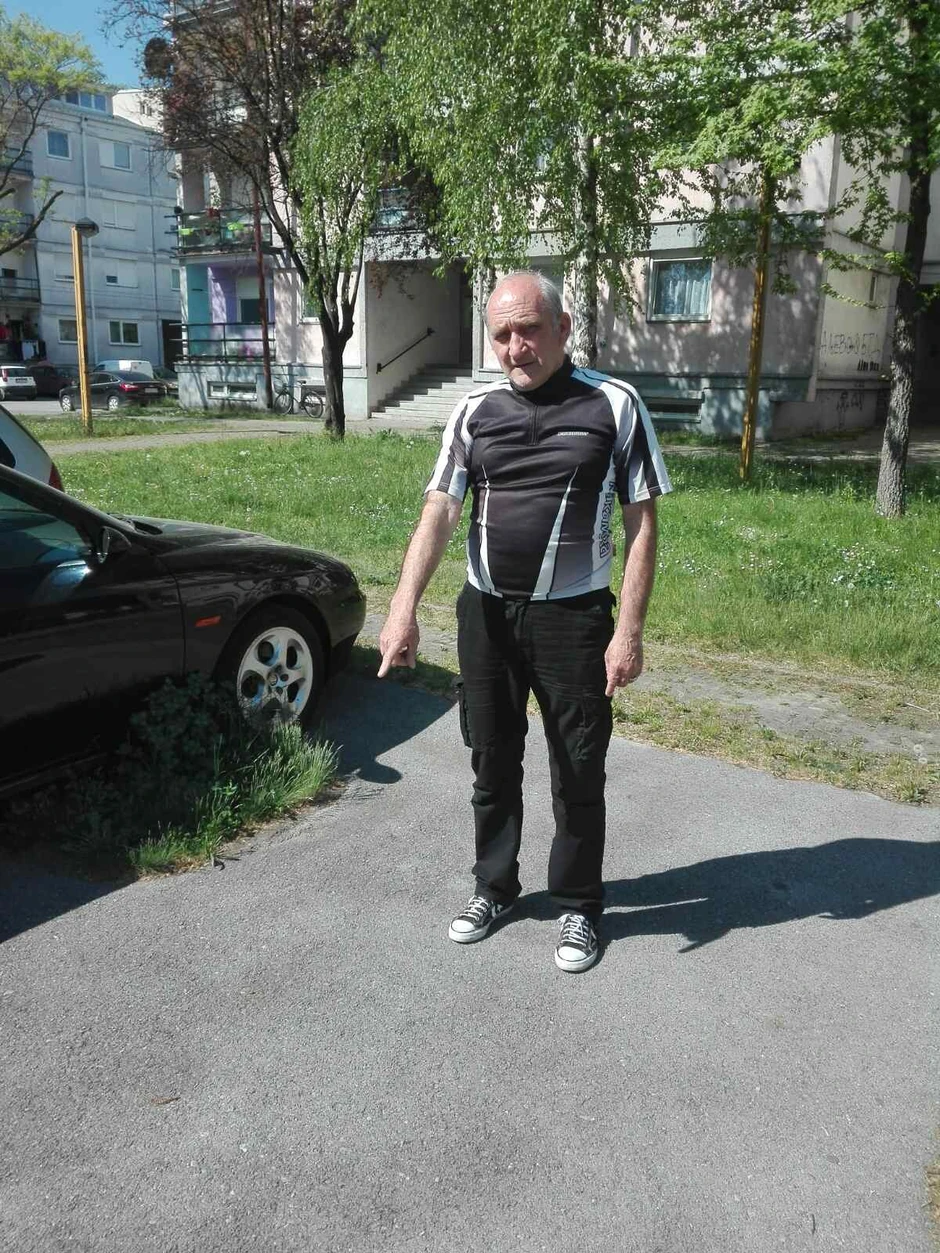 Dragoljub Tešić danas na mestu gde je preživeo bombardovanje i na mestu gde se nalazi zalivena bomba