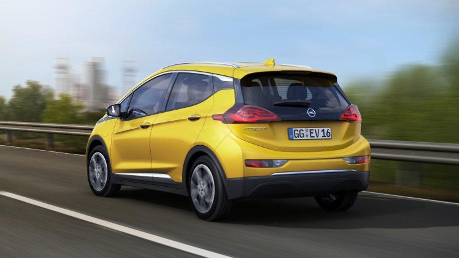 Opel przedstawi Amperę-e, niewielki hatchback napędzany silnikiem elektrycznym. Poza Europą będzie znany jako Chevrolet Bolt