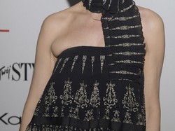 Taka wpadka u stylistki?! Dorocie Williams wylało się ciało... FOTO