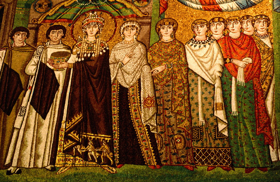 Cesarzowa Teodora wraz z dworem na mozaice w Bazylice San Vitale w Rawennie