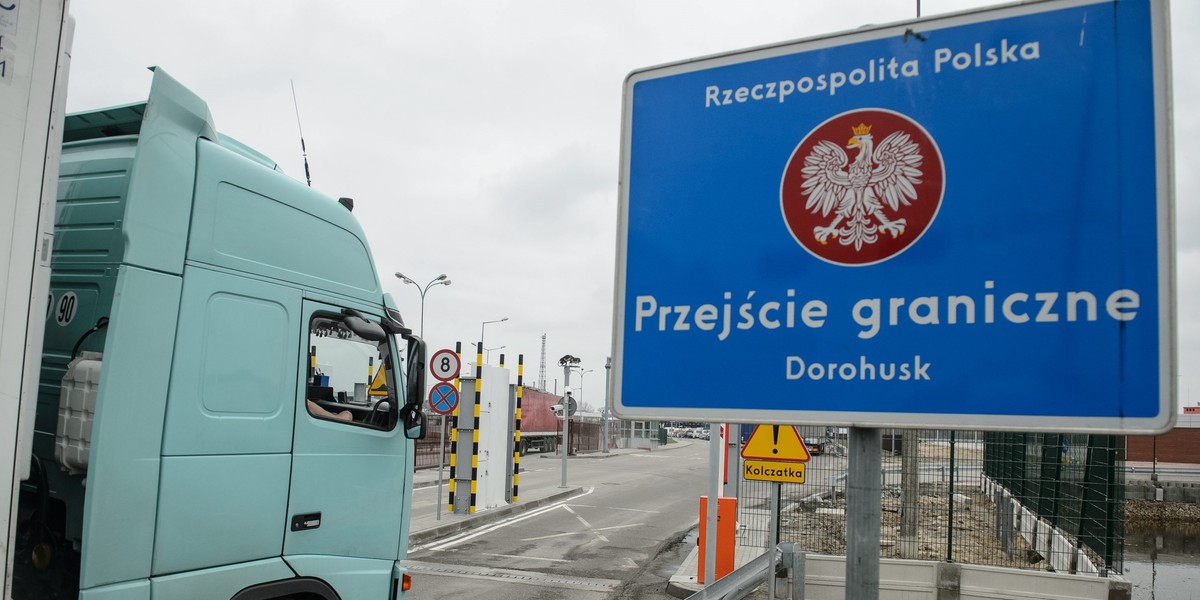 Protest polskich przewoźników na przejściu granicznym w Dorohusku.