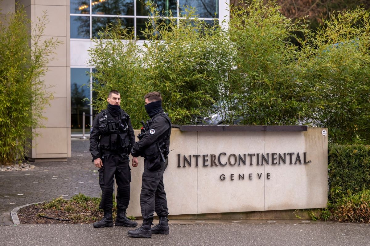 Zełenski czeka na raport. Trójstronne negocjacje w Szwajcarii dobiegły końca