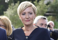 'Lampka świąteczna, bombka'. Opozycja ostro krytykuje Agatę Dudę-Kornhauser