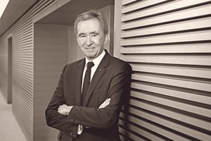 Jak 100 najbogatszych Polaków wypada w zestawieniu z najbogatszym człowiekiem świata?  Bernard Arnault, właściciel LVMH i jego majątek