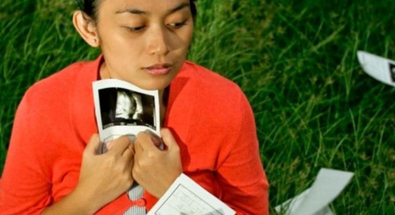 What causes multiple miscarriages: Tests, risk factors and treatment