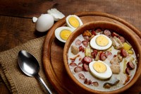 Katarzyna Kasia: żurek stygnie, a przy stole siedzą z nami Tusk, Kaczyński oraz Trump i nie chcą sobie pójść