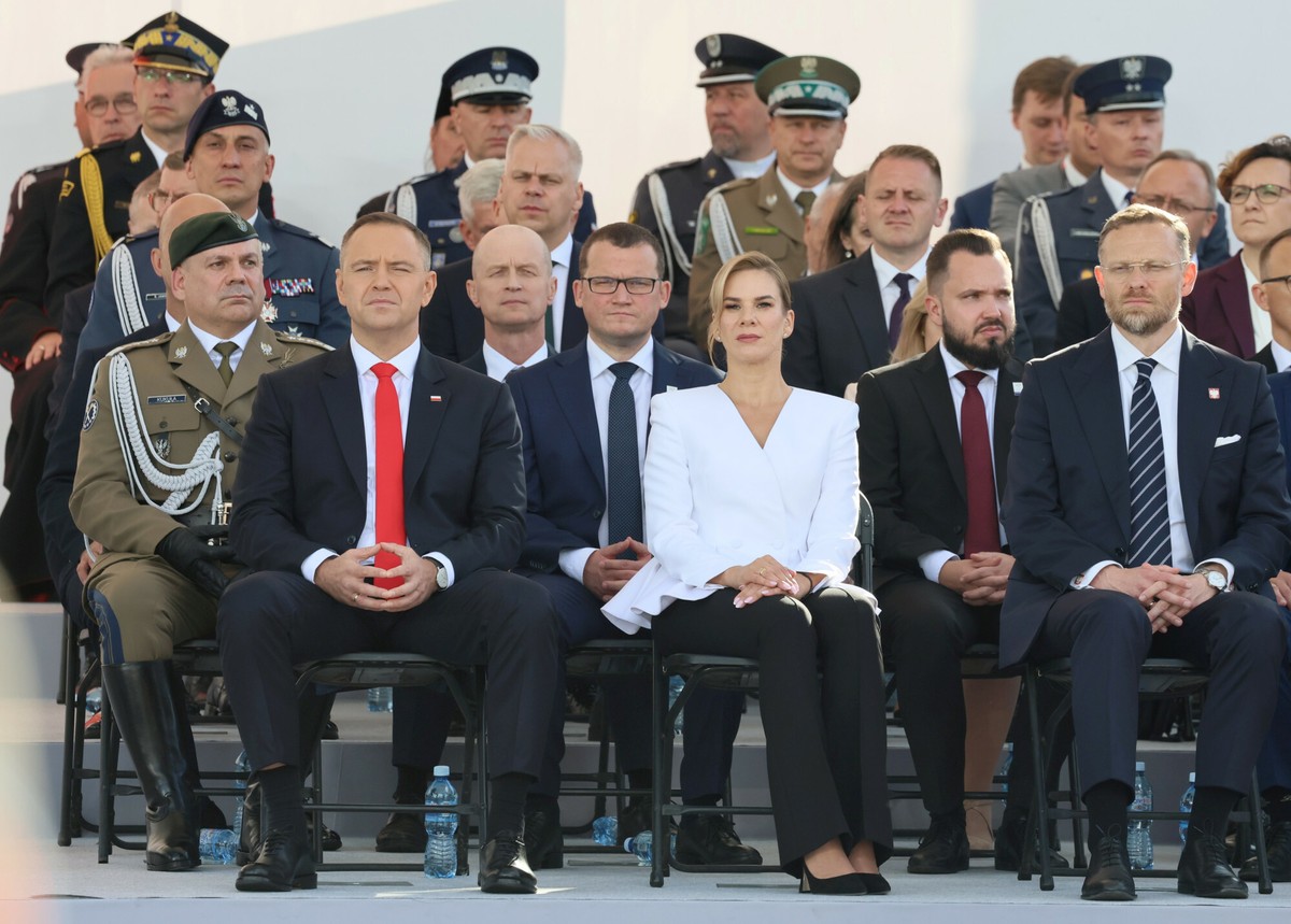 Zaprzysiężenie Karola Nawrockiego. Duże zmiany w klubie parlamentarnym PiS