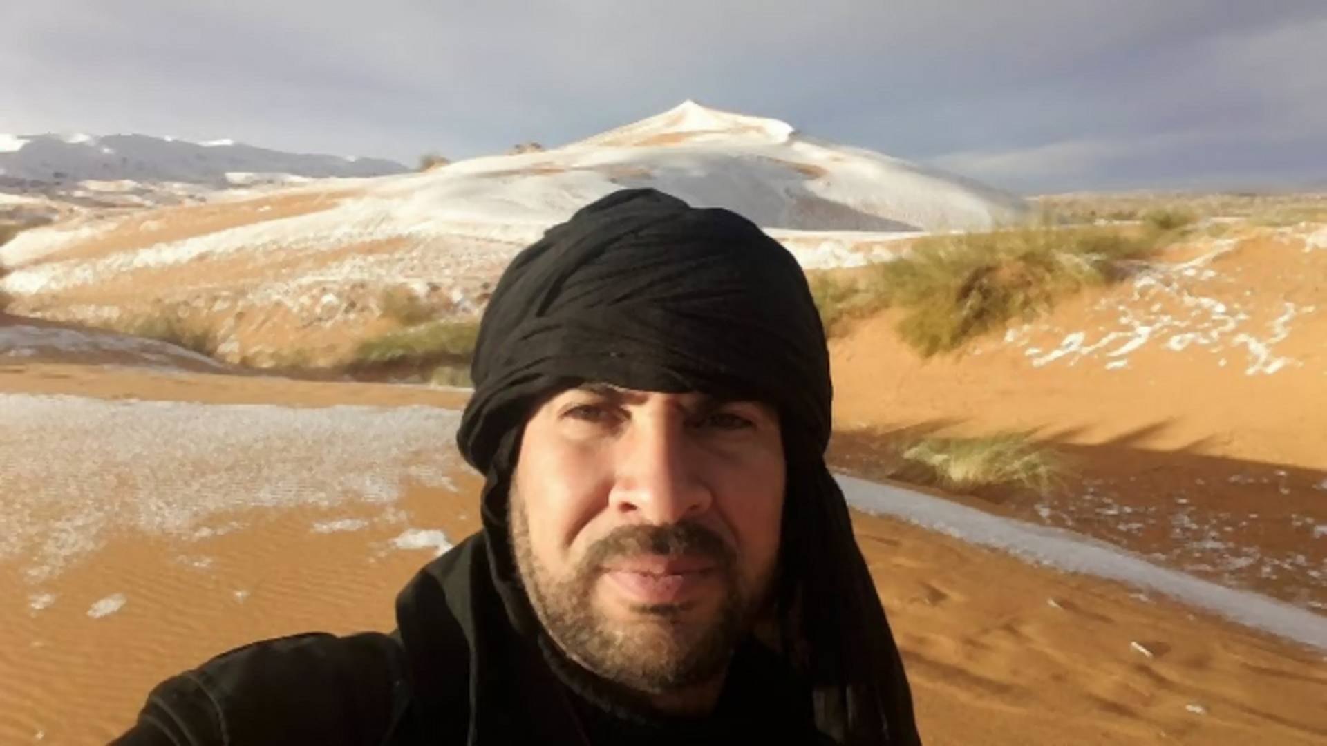 Lik koji je napravio najjače fotke snega u Sahari