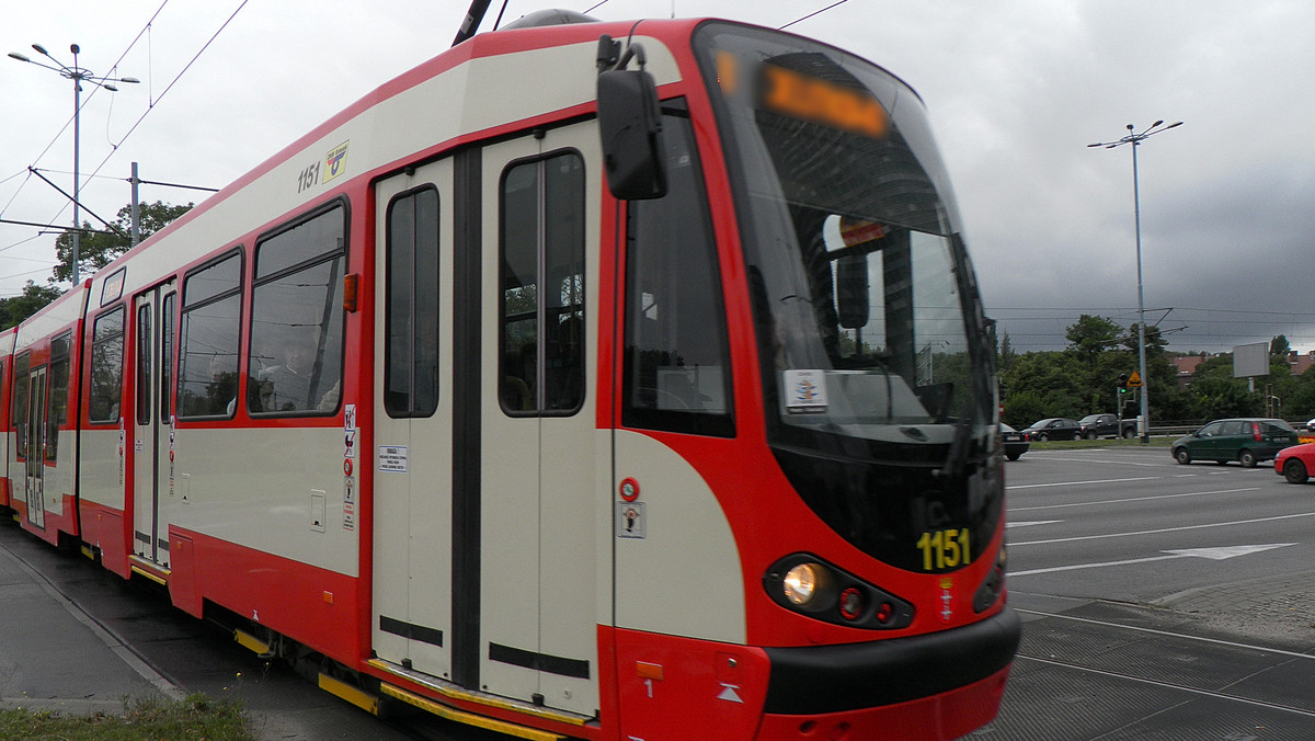 Wpłynęło osiem ofert na budowę nowej linii tramwajowej w Gdańsku na trasie Siedlce-Piecki Migowo. Miasto przeznaczyło na prace budowlane 149 mln zł brutto. Oferenci zaproponowali koszt budowy od 116 do 184 mln złotych. Linia ma być zbudowana do września 2015 roku.