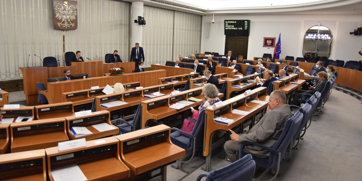 Senat zablokował podwyżki dla posłów