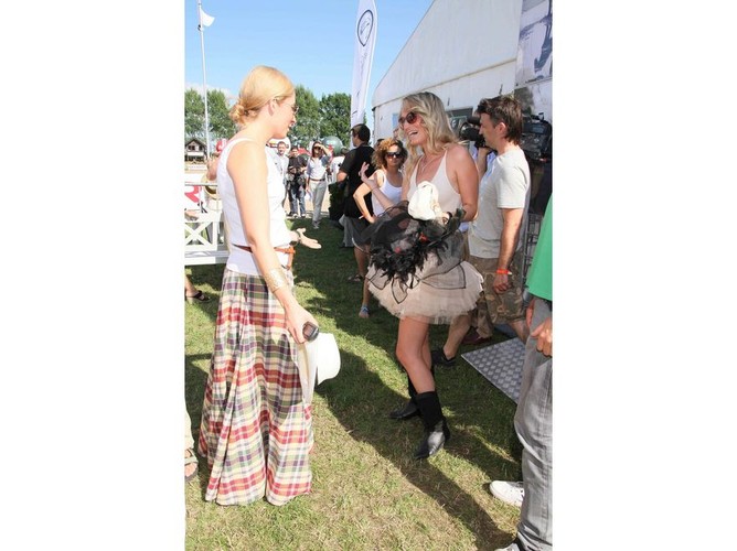 Karolina Ferenstein, Kaja Śródka