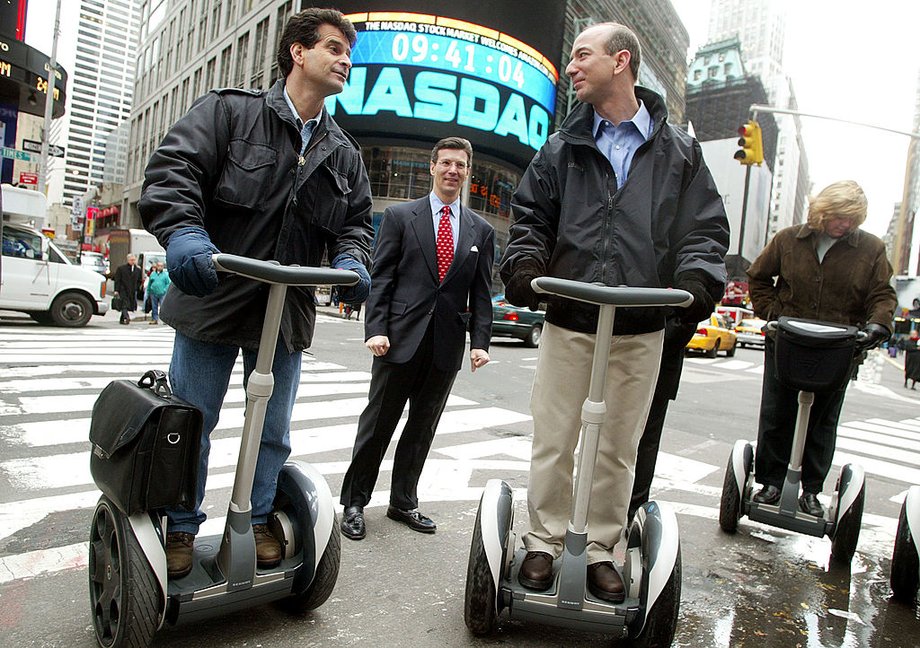 Segway PT (ang. personal transporter, transporter osobisty) trafił do sprzedaży w 2002 roku. Pierwsze egzemplarze sprzedawano za 5 tys. dol. W sklepie Amazona pierwsze Segwaye pojawiły się 18 listopada 2002 r.