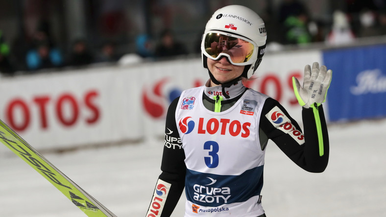 Zwyciężczyni Nicole Konderla podczas mistrzostw Polski w skokach narciarskich
