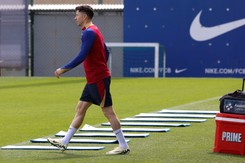 Robert Lewandowski stoczył pojedynek na gołe pięści [WIDEO]