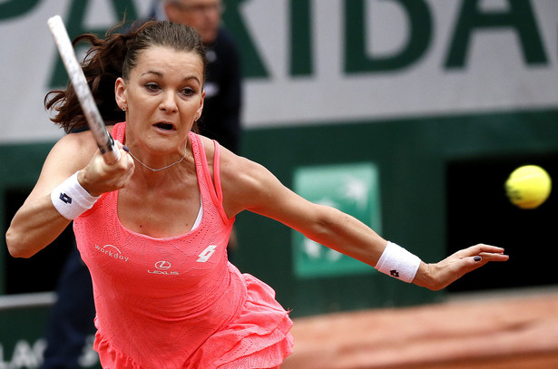 French Open: Fatalny powrót Radwańskiej na kort. Przegrała 6 gemów z rzędu. Teraz znów pada deszcz