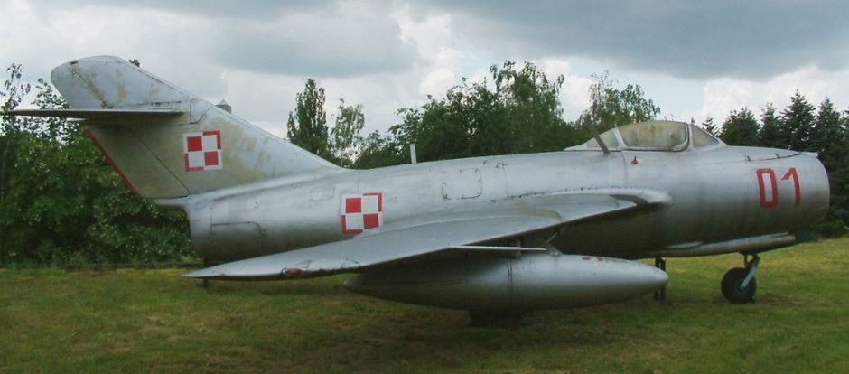 Polski Lim-1 (Mig-15) w Poznaniu (fot. Radomil, opublikowano na licencji Creative Commons Attribution-Share Alike 3.0 Unported)