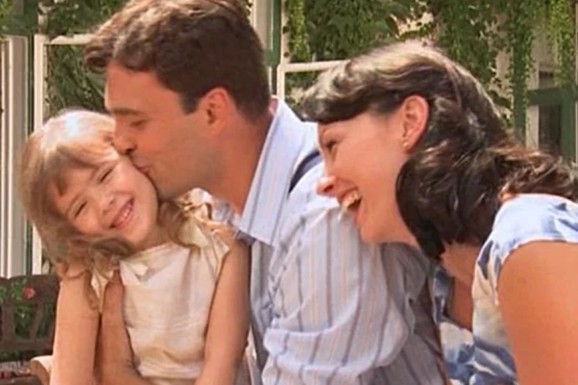 Evo kako danas izgleda ćerka Slobode Mićalović i Ivana Bosiljčića iz "Ranjenog orla": Teodora je nestala iz javnosti, a čak je oduševila i Moniku Beluči