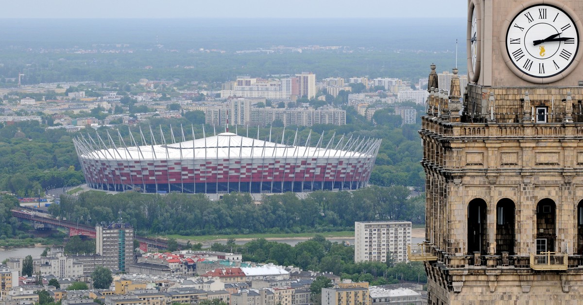 Mecz Polska – Holandia na Narodowym. Zmiany w ruchu, darmowa komunikacja i ostrzeżenia policji