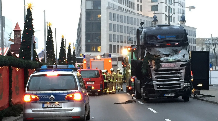 Ezzel az elrabolt kamionnal
hajtotta végre a mészárlást a berlini támadó. Fülkéjében hagyta
a  lengyel sofőr holttestét /Fotó: profimedia-reddot