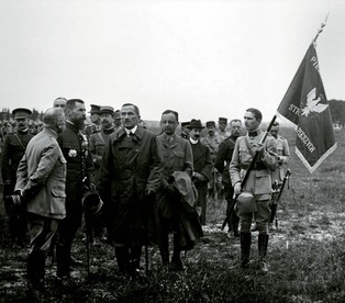 Endecka instrukcja obsługi Boga