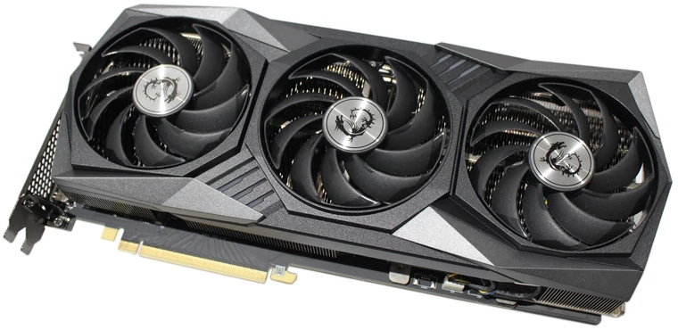 MSI GeForce RTX 3060 Ti Gaming X Trio – karta wyposażona jest w 3 duże wentylatory, których łopatki połączone są w pary co ma ograniczać turbulencje powietrza i generowany hałas