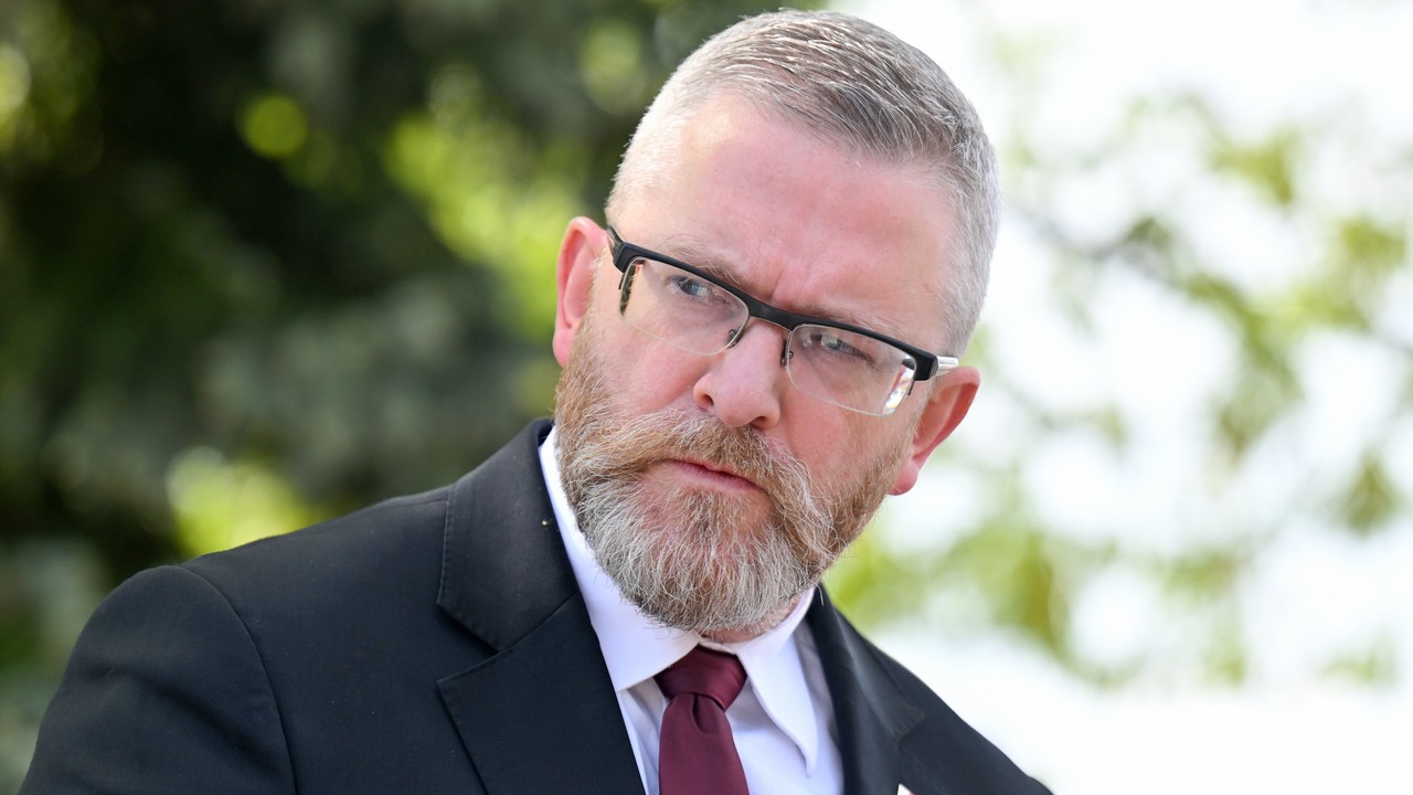 Grzegorz Braun zostanie ukarany? Jest zgoda Parlamentu Europejskiego