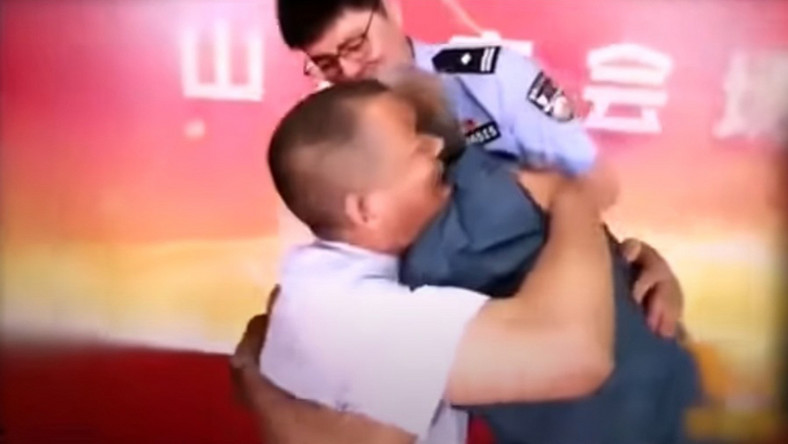 Chiny: Ojciec spotkał porwanego syna po 58 latach