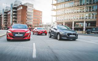 Peugeot 208, Renault Clio czy Mazda 2 - które miejskie auto wybrać?