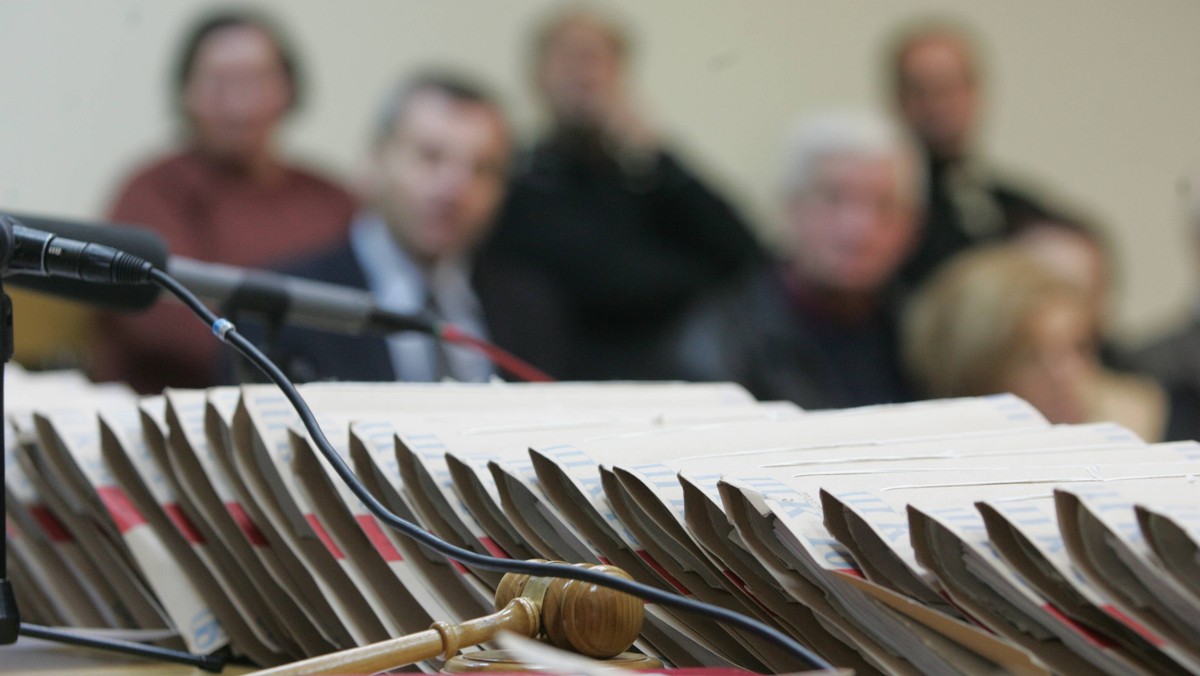 Sąd Apelacyjny w Łodzi utrzymał w mocy wyrok ośmiu lat więzienia dla 47-letniej Ewy O. za usiłowanie zabójstwa teściowej. Kobieta najpierw zaatakowała staruszkę paralizatorem, a gdy ten nie zadziałał, próbowała dusić ją poduszką.